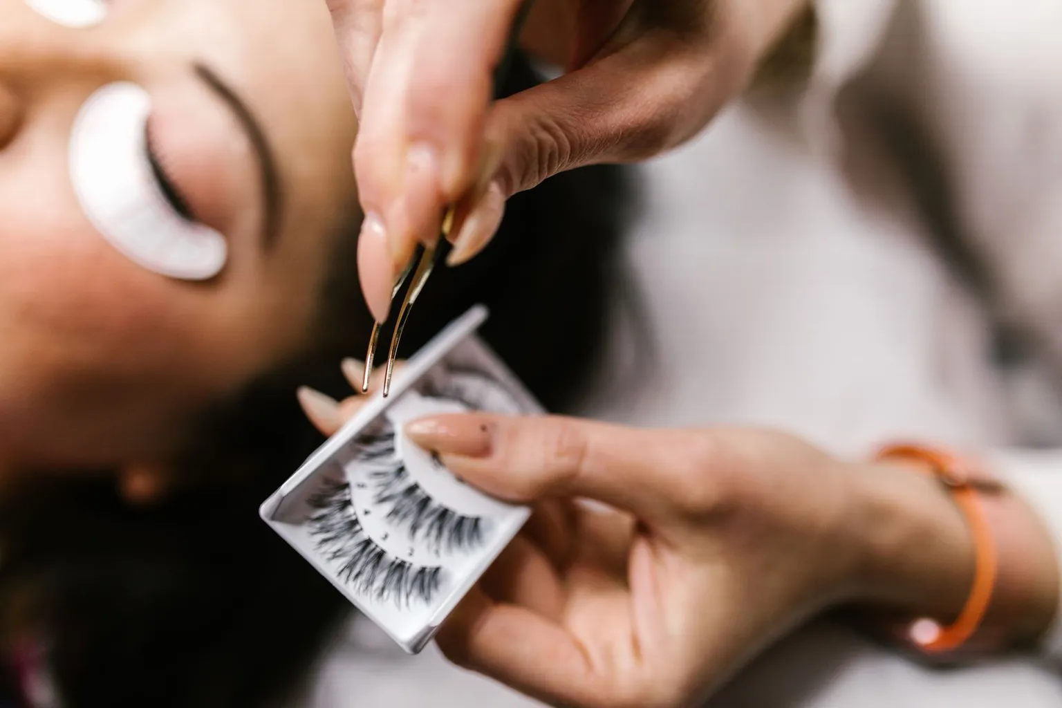 Eyelash extension prices, explained